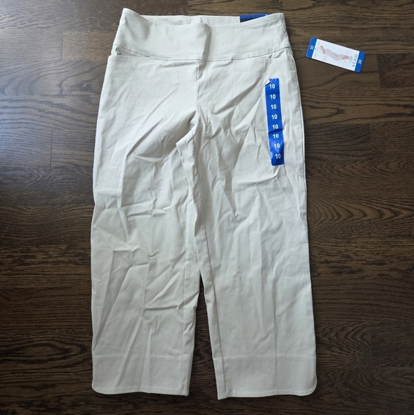 A.C.& Co. Pants - NWT S.C.& Co.Cream High-Waisted Capri Pants Sz.10